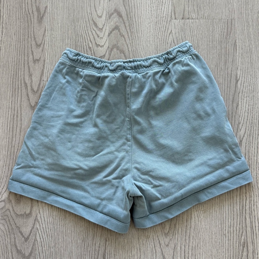 Nike Shorts - Picture 3 of 4
